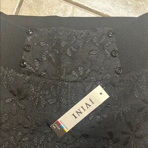 IVINI  Black Brocade leggings S NWT